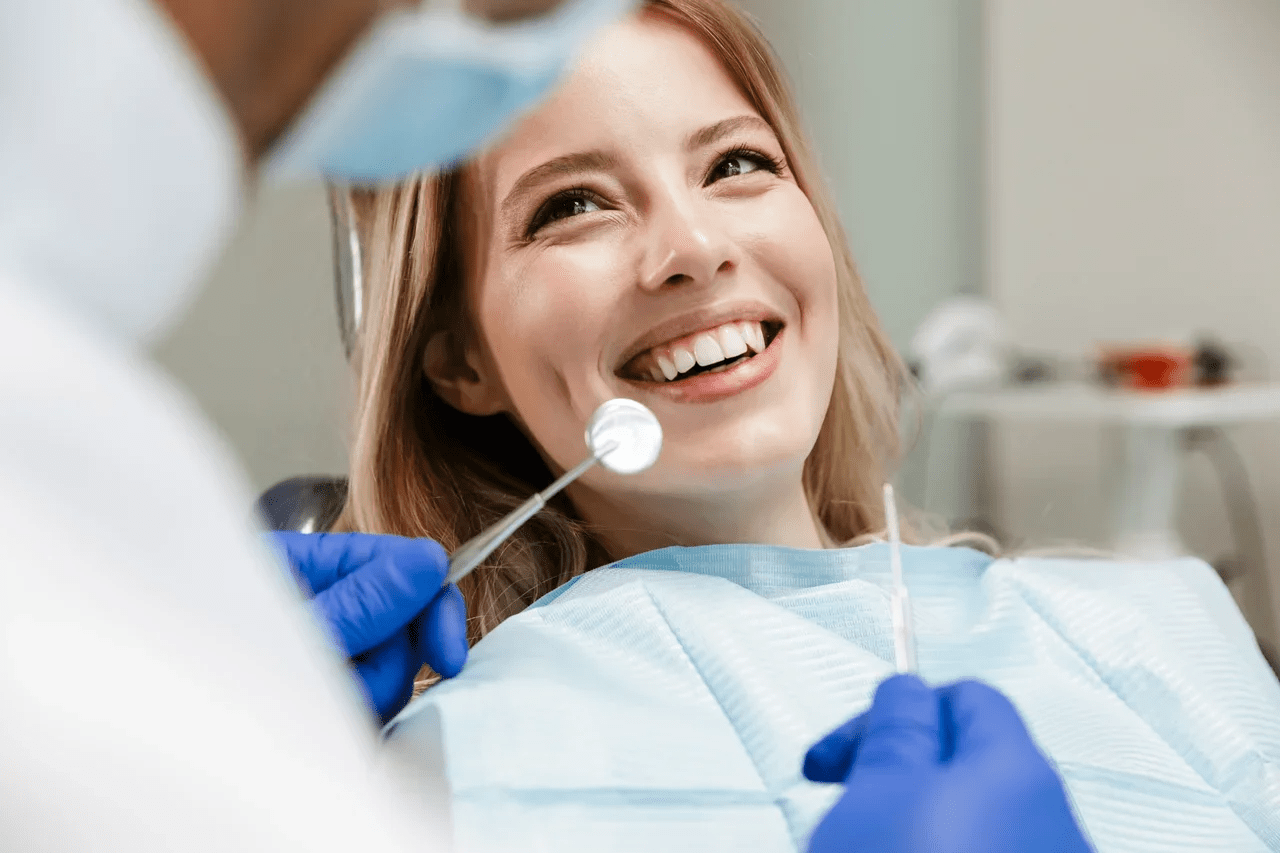 лечить зубы недорого