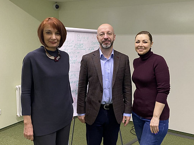 11 и 12 декабря  старший администратор и руководитель ИОНИКИ посетили авторский тренинг-курс Александра Семенова